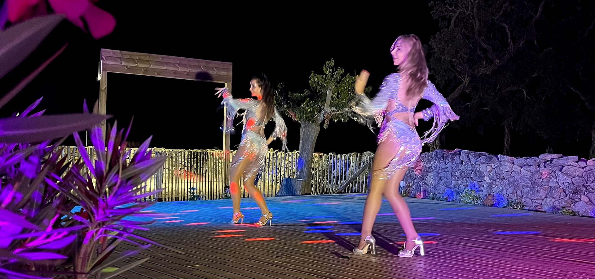 Camping porto vecchio animation spectacle soiree danseuses